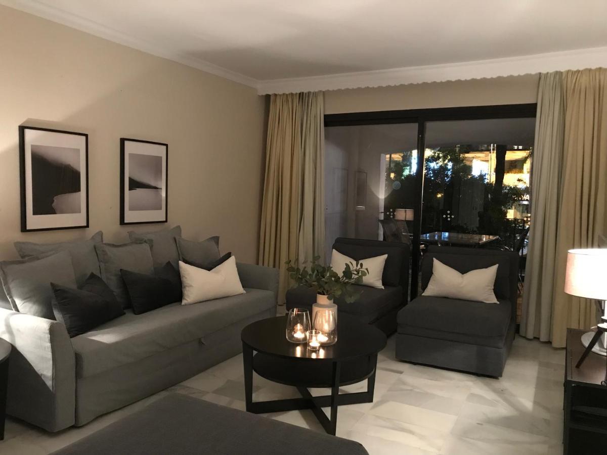 Large And Elegant In Puerto Banus With Pools And Paddle Lejlighed Marbella Eksteriør billede
