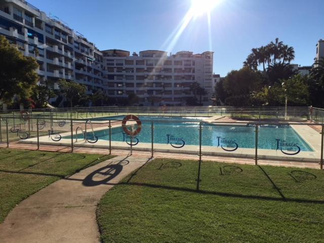 Large And Elegant In Puerto Banus With Pools And Paddle Lejlighed Marbella Eksteriør billede