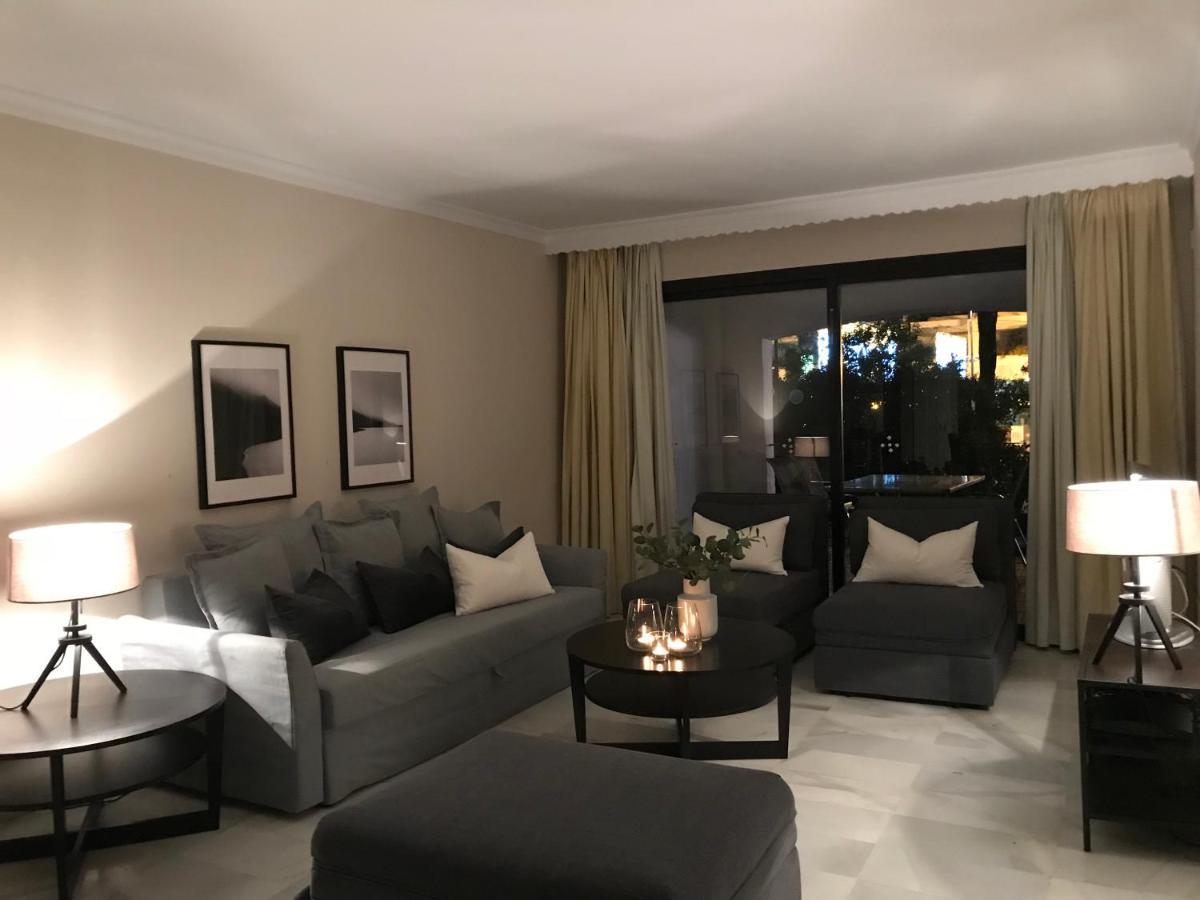 Large And Elegant In Puerto Banus With Pools And Paddle Lejlighed Marbella Eksteriør billede