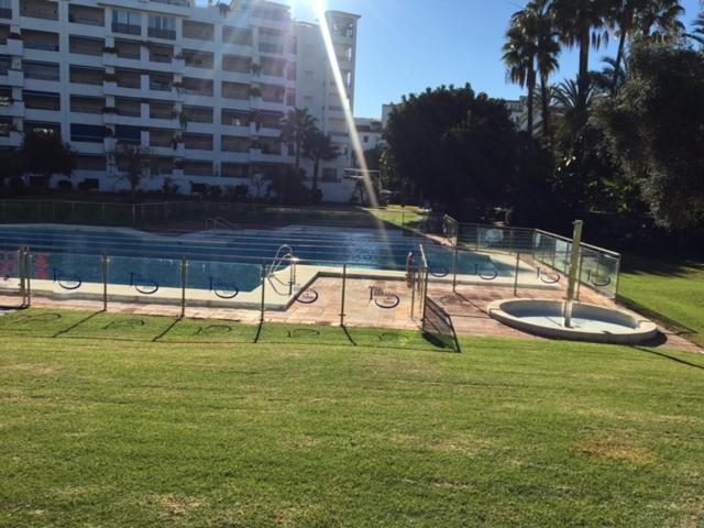 Large And Elegant In Puerto Banus With Pools And Paddle Lejlighed Marbella Eksteriør billede